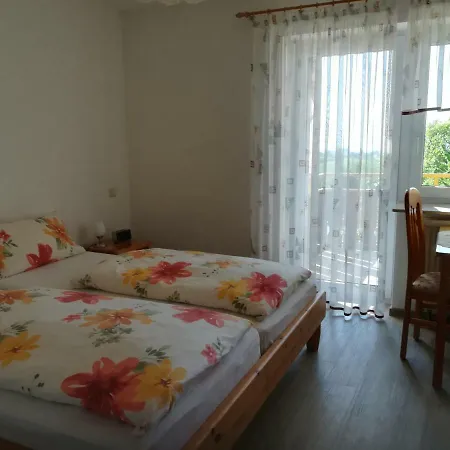 Apartment Gaestehaus Huber Meersburg